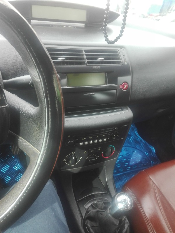 Citroen C4 Essence 2006 à Kasserine - Photo 8