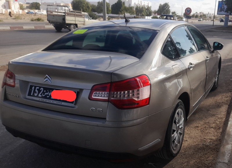 Citroen C5 Diesel 2009 à Medenine - Photo 4