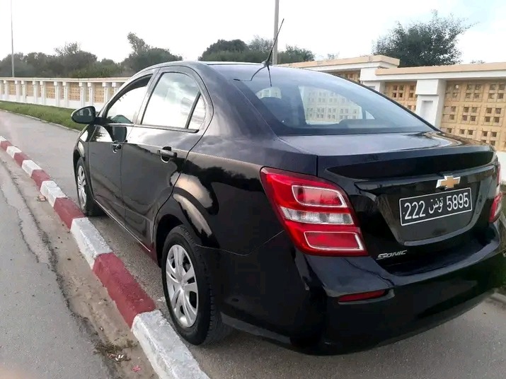 CHEVROLET SONIC PREMIÈRE MAIN EN EXCELLENT ÉTAT à Bizerte - Photo 6