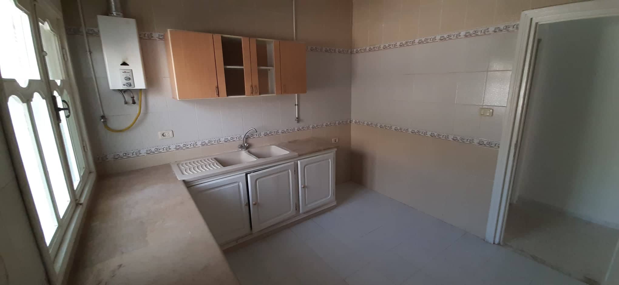    Al un rdc d'une villa à à Tunis - Photo 3