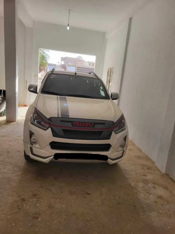 ايسوزو D MAX ديزل 2021 à Kebili - Photo 1