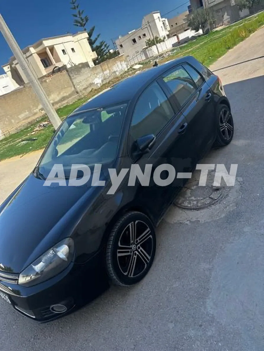 Volkswagen Golf 6 TDI BlueMotion à Monastir - Photo 1