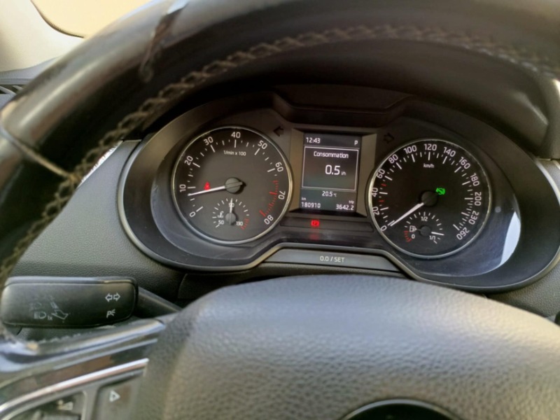 Skoda Octavia Essence 2015 à Manouba - Photo 3