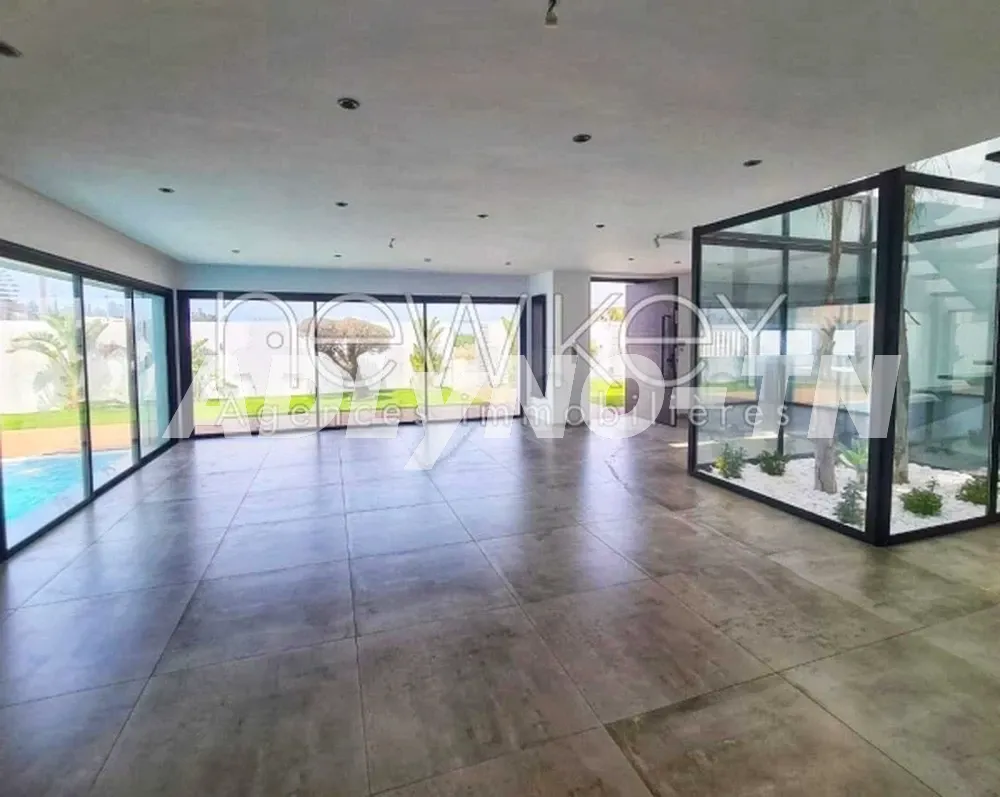Villa De Luxe de Style Minimaliste S+4 à vendre à La Soukra à Ariana - Photo 1