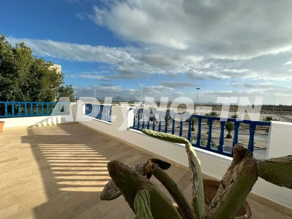  VILLA AVEC PISCINE - DJERBA ZA - TITRE BLEU - RÉF V684 