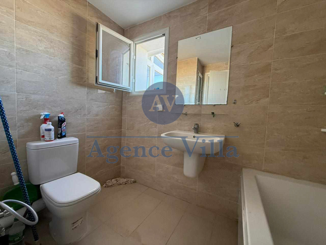     Appartement s2 ain z à Tunis - Photo 3