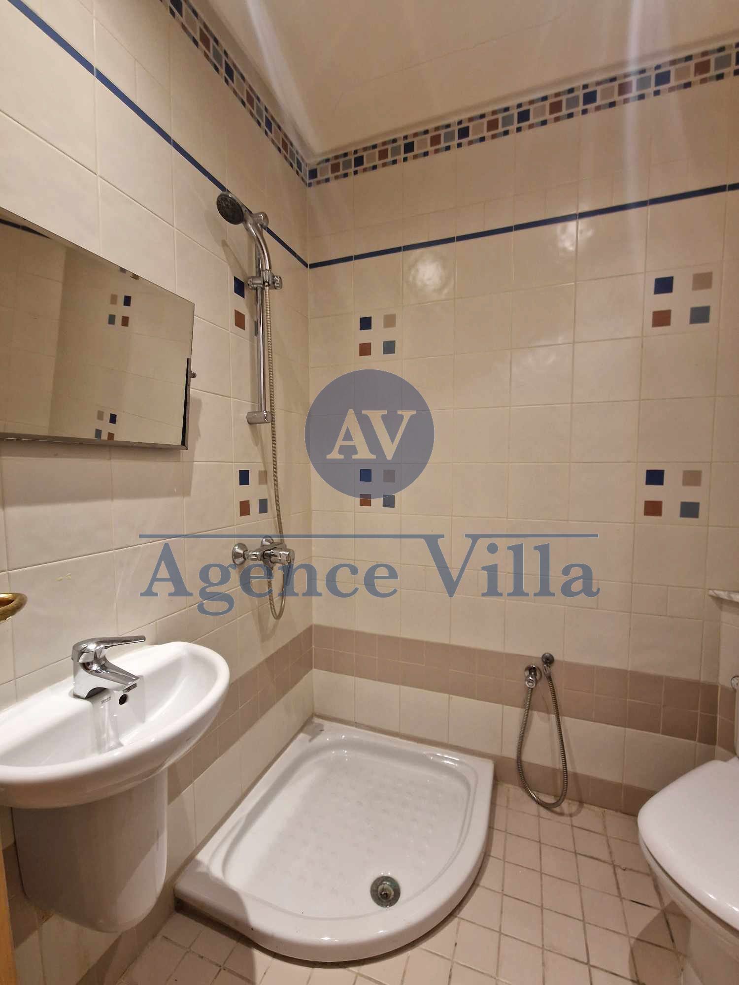     Appartement s2 au la à Tunis - Photo 1