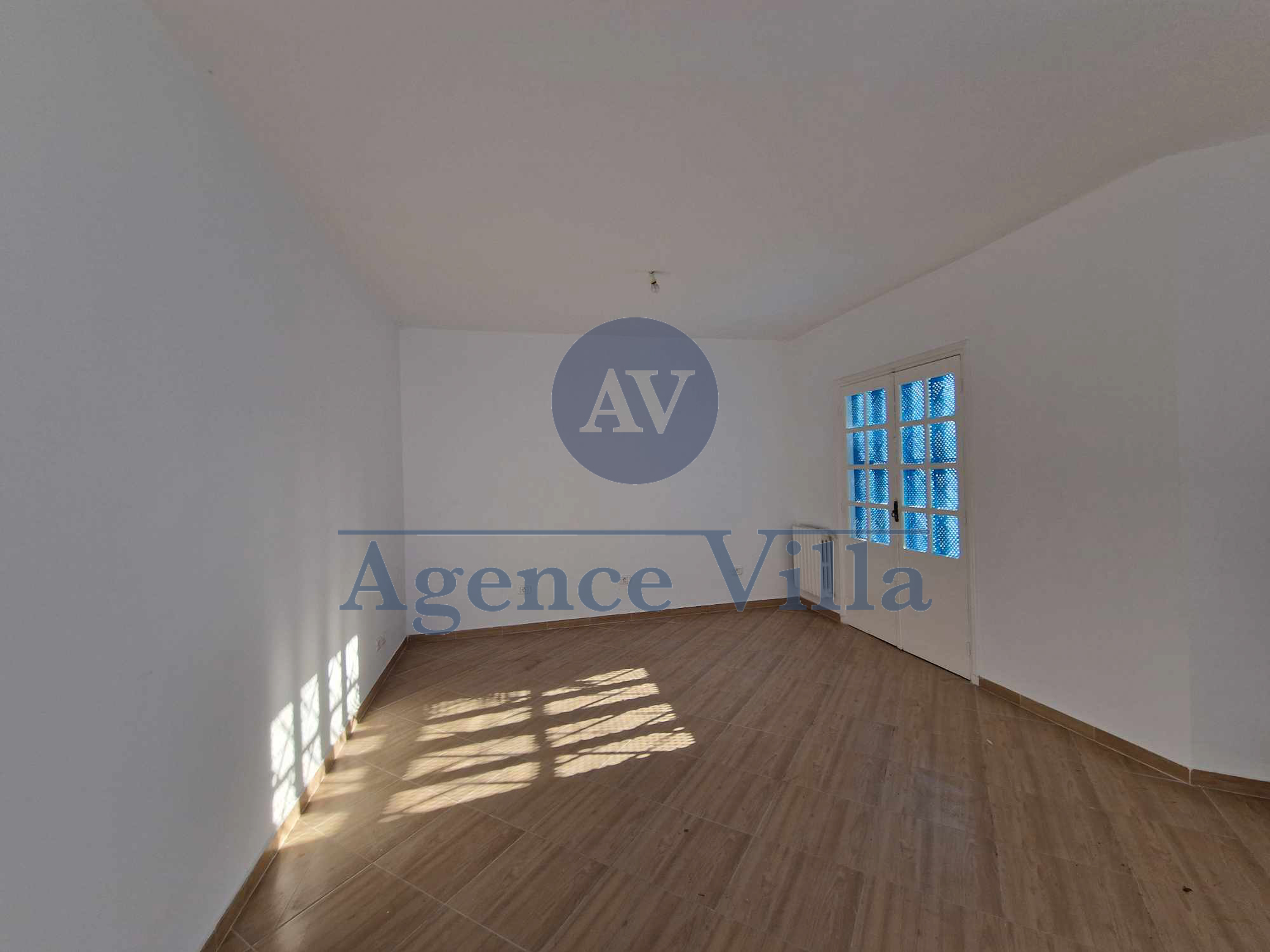     Villa s5 avec piscin à Tunis - Photo 1