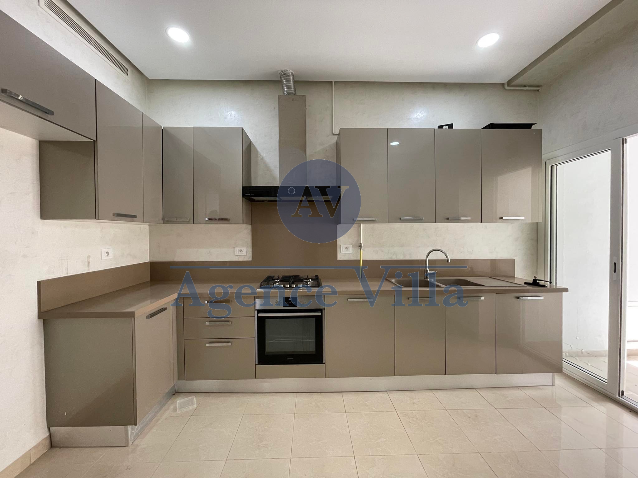     Appartement s2 a jar à Tunis - Photo 2