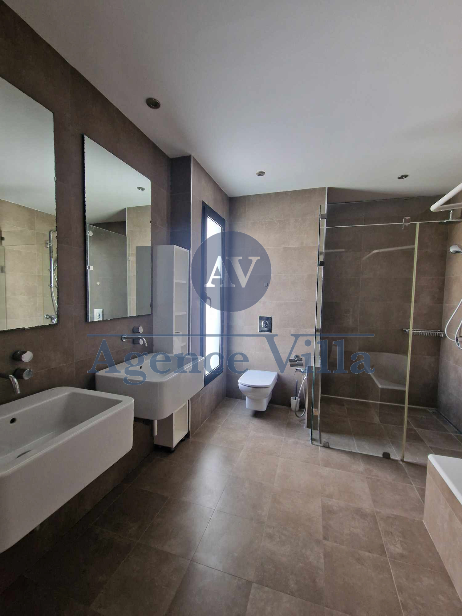     Villa s6 à gammarth à Tunis - Photo 3