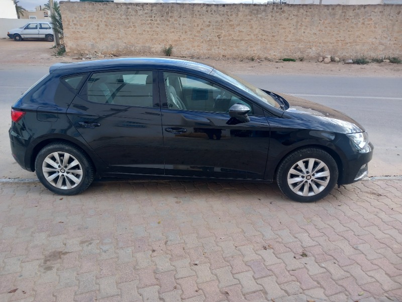 Seat Leon Diesel 2018 à Medenine - Photo 3