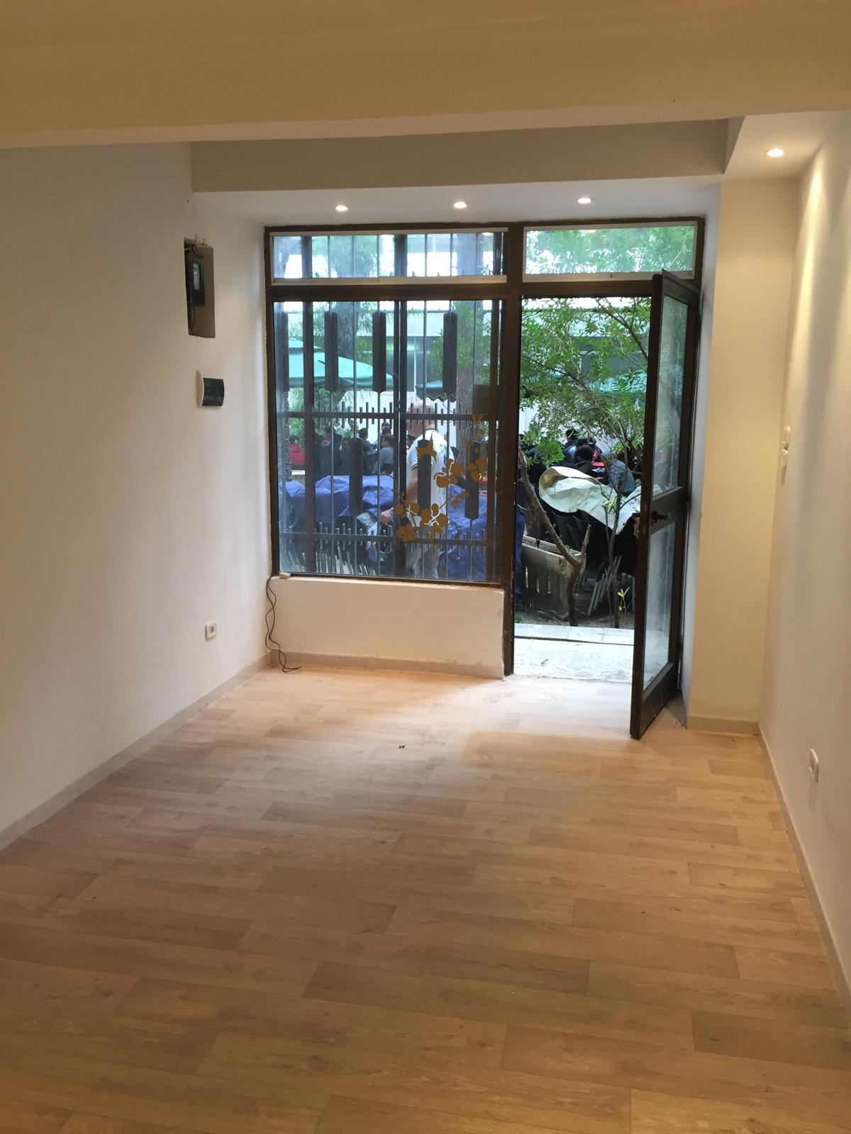  À LOUER APPARTEMENT S+4 À USAGE BUREAUTIQUE À MEGRINE RIADH 