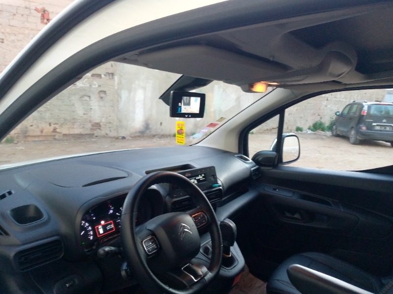 Citroen BERLINGO II Diesel 2020 à Monastir - Photo 6