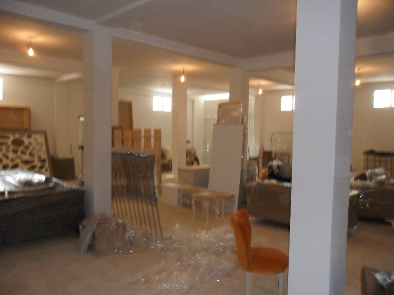    Un dépôt de 200m2 à la s à Ariana - Photo 1