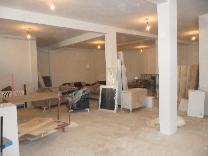  un spacieux appartement s+2 vide au 3éme étage(avec ascenseur) a louer a manar 1 a coté monoprix 