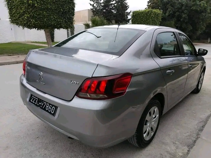 PEUGEOT 301 PREMIÈRE MAIN EN EXCELLENT ÉTAT à Bizerte - Photo 5