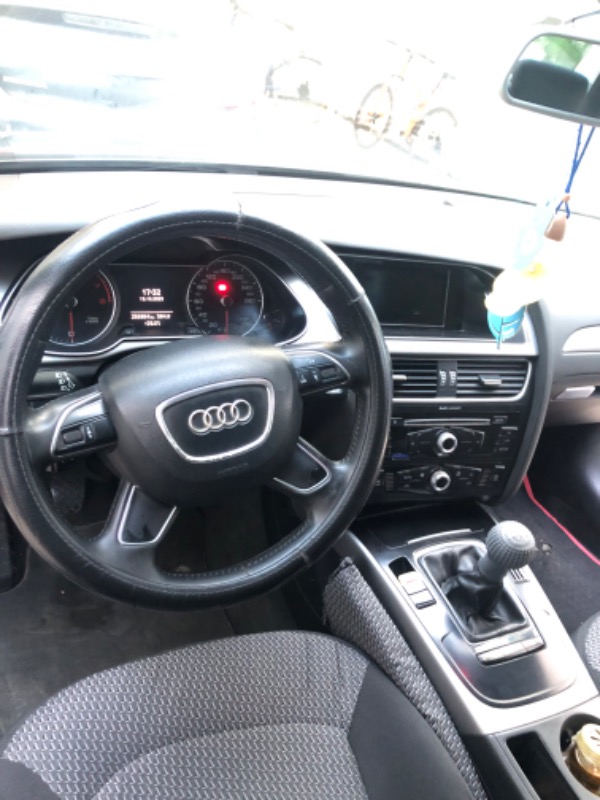 Audi A4 Essence 2012 à Bizerte - Photo 2