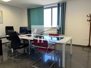     Bureau en 4espaces11 à Tunis - Photo 1