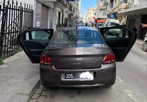 Peugeot Autres Essence 2018 à Tunis - Photo 2