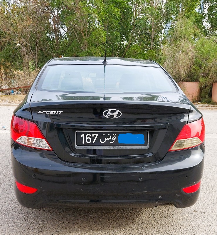 Hyundai ACCENT Essence 2013 à Tunis - Photo 2