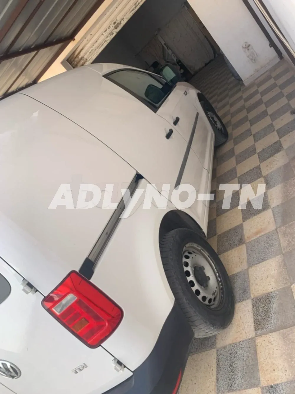 caddy 2L diesel 7 Cv année 2020 km 128 Alf serie 244 Medenine Numero 97288623 à Medenine - Photo 6