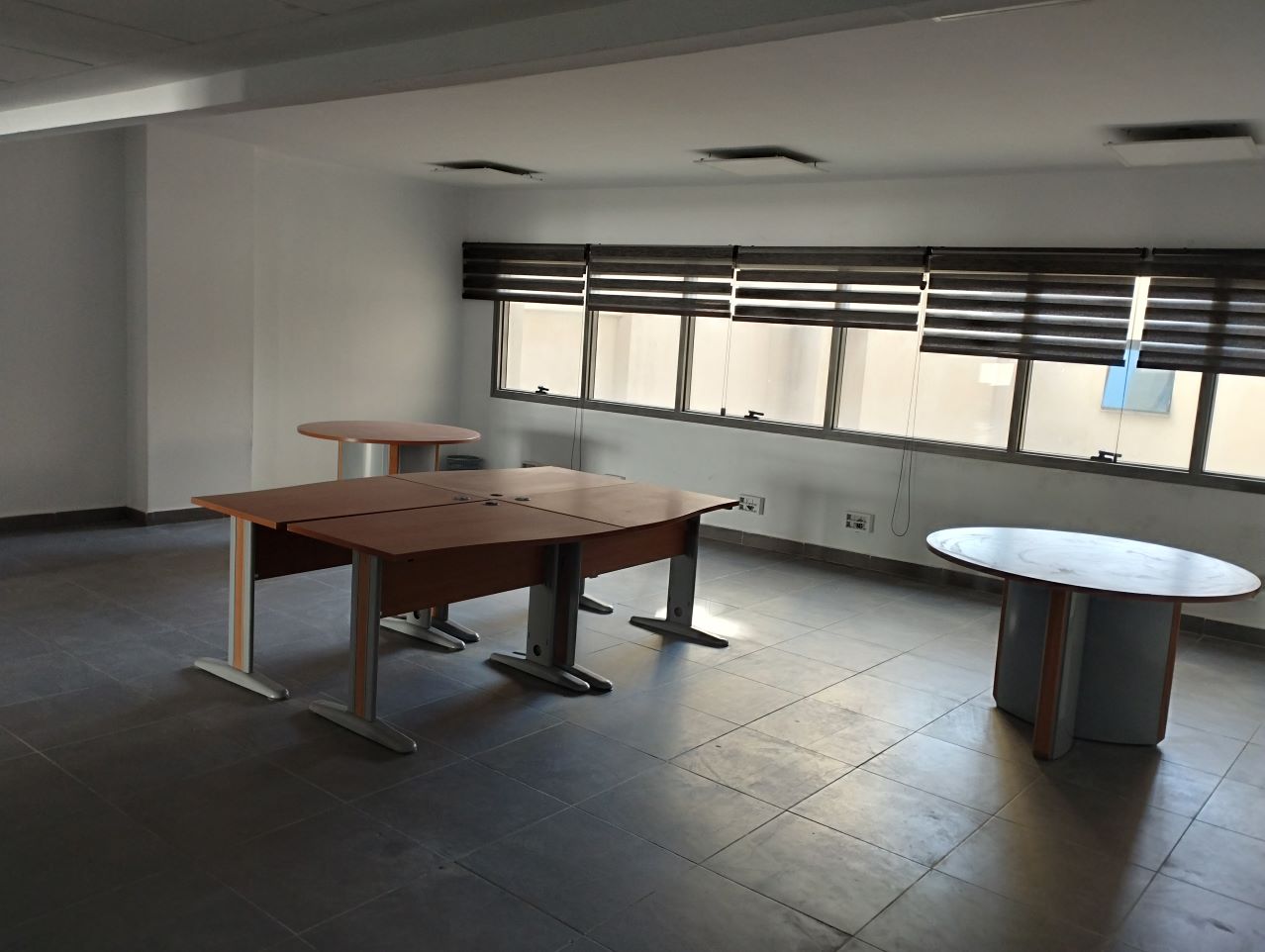  A VENDRE S+1 – AOUINA– TEL 58258423 – FB.7725 