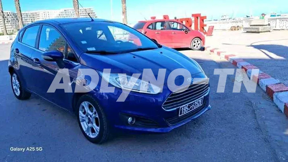 FORD FIESTA TETANIUM PREMIÈRE MAIN à Bizerte - Photo 1