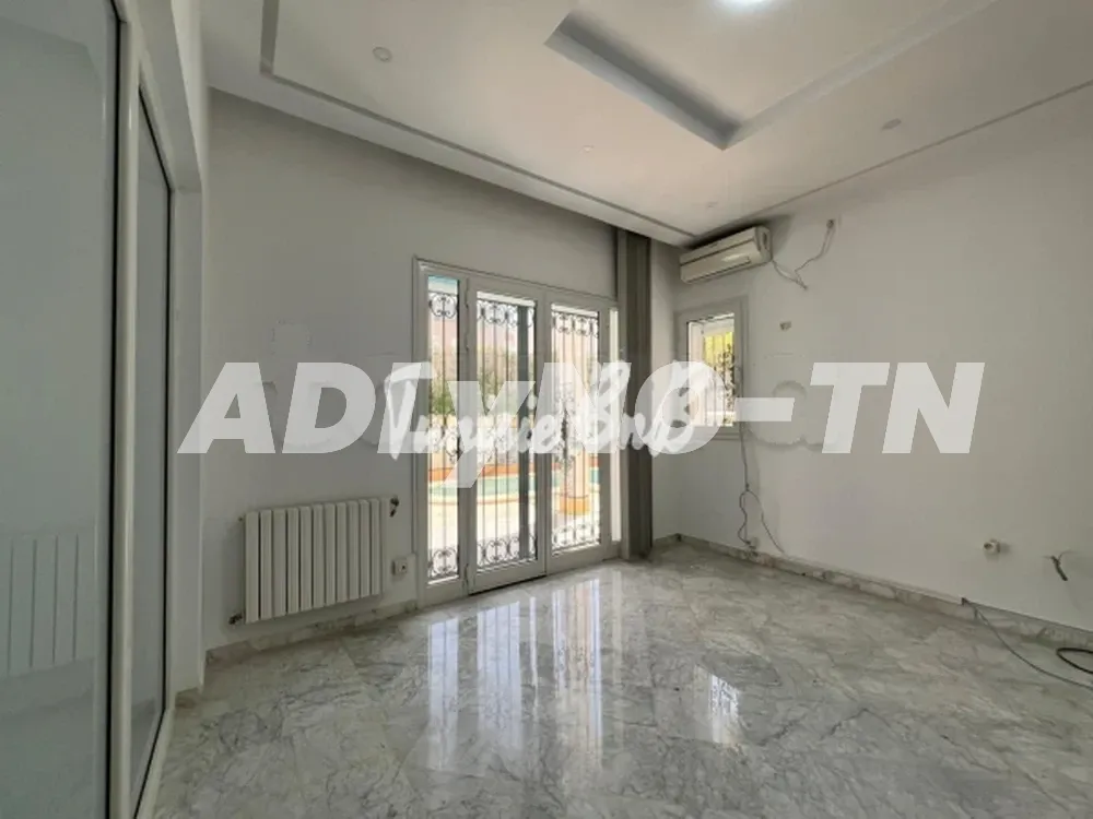 A louer une villa à usage de bureau à Tunis - Photo 5