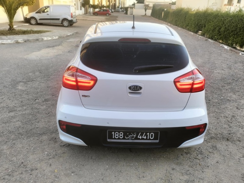 Kia RIO Essence 2016 à Sfax - Photo 8