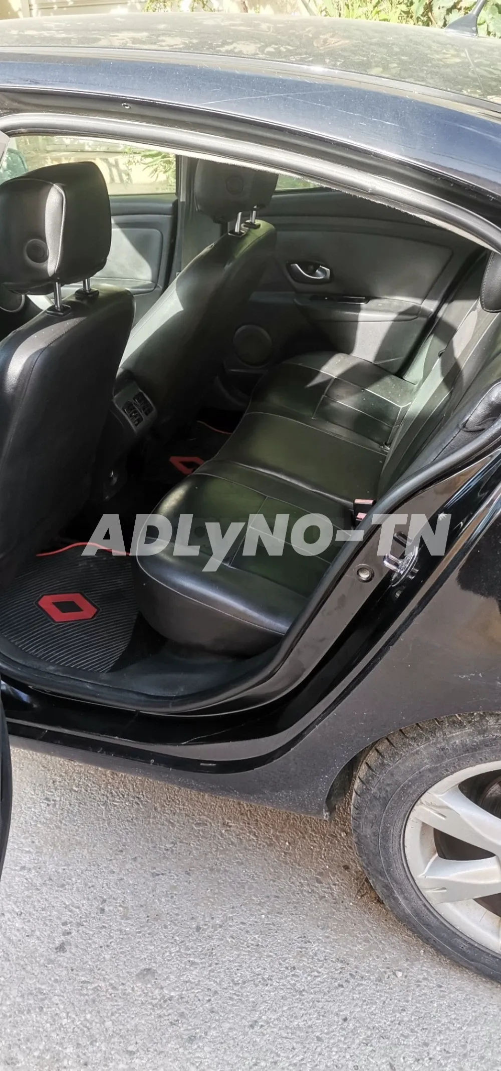 Occasion à ne pas rater Renault Fluence en très bonne état à Tunis - Photo 5
