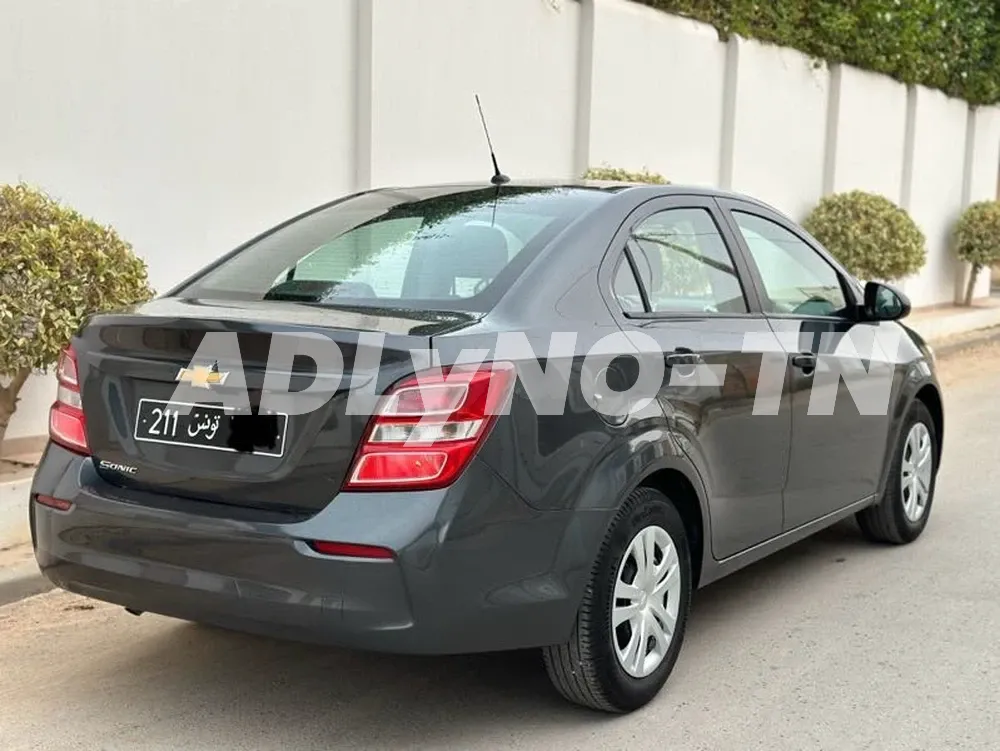 chevrolet sonic 1er main à Sfax - Photo 1