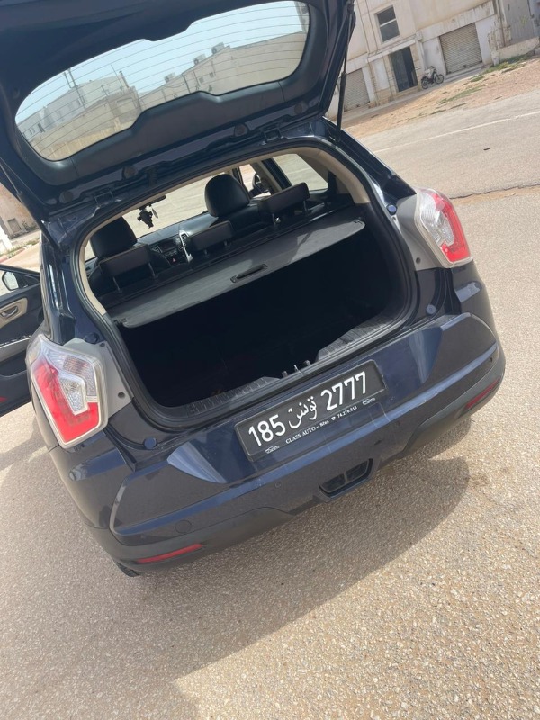 Ssangyong Tivoli Essence 2016 à Sfax - Photo 4