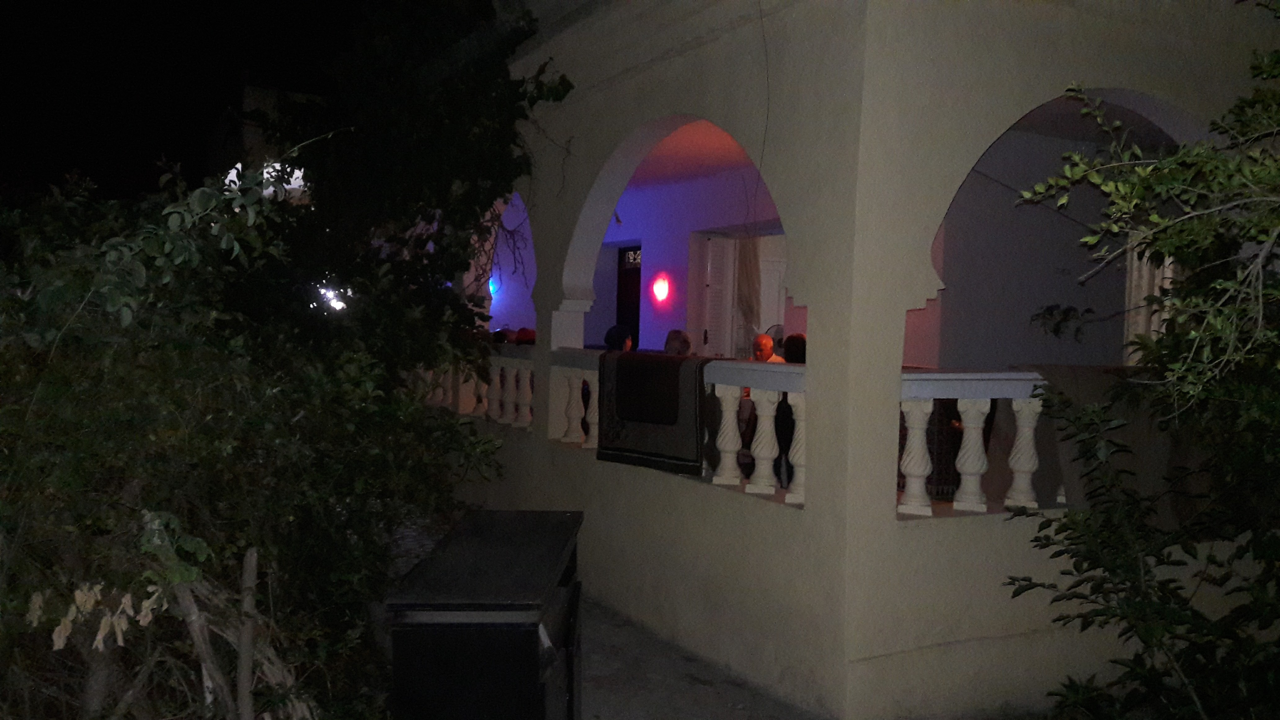    Terrain avec maison à ca à Tunis - Photo 1