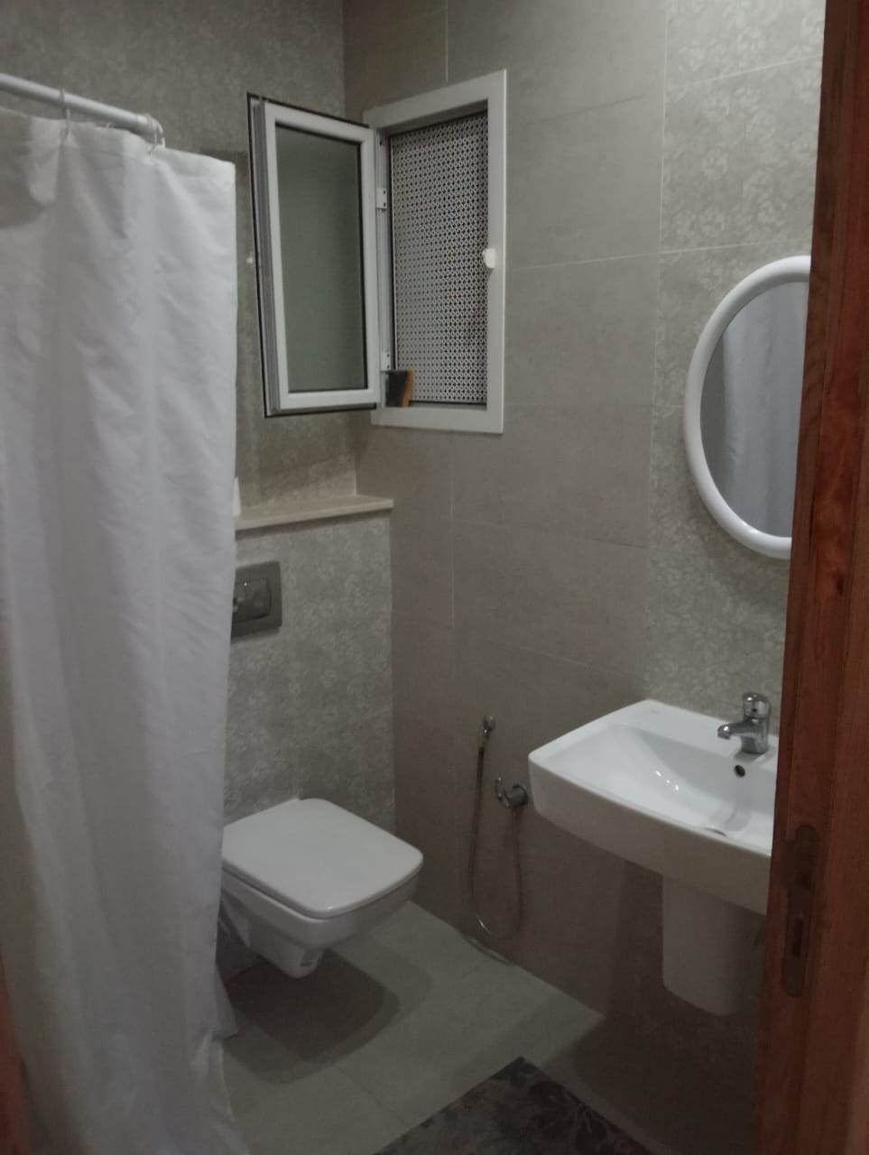     Apprt s1 meubléé à w à Tunis - Photo 1