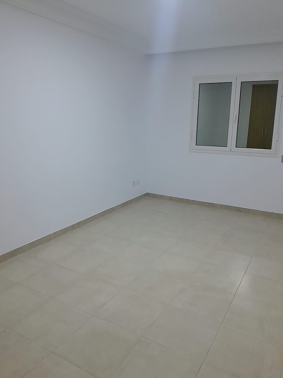     Apprt avec parking à à Tunis - Photo 3