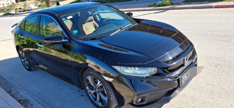 Honda CIVIC Essence 2020 à Ariana - Photo 4