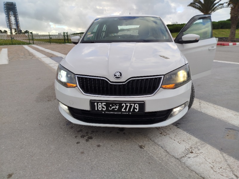 Skoda Fabia Essence 2015 à Bizerte - Photo 4