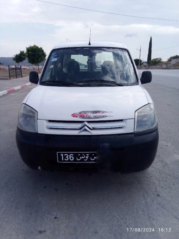  Mercedes-Benz E180 - Tel 98479647 - 21140009 