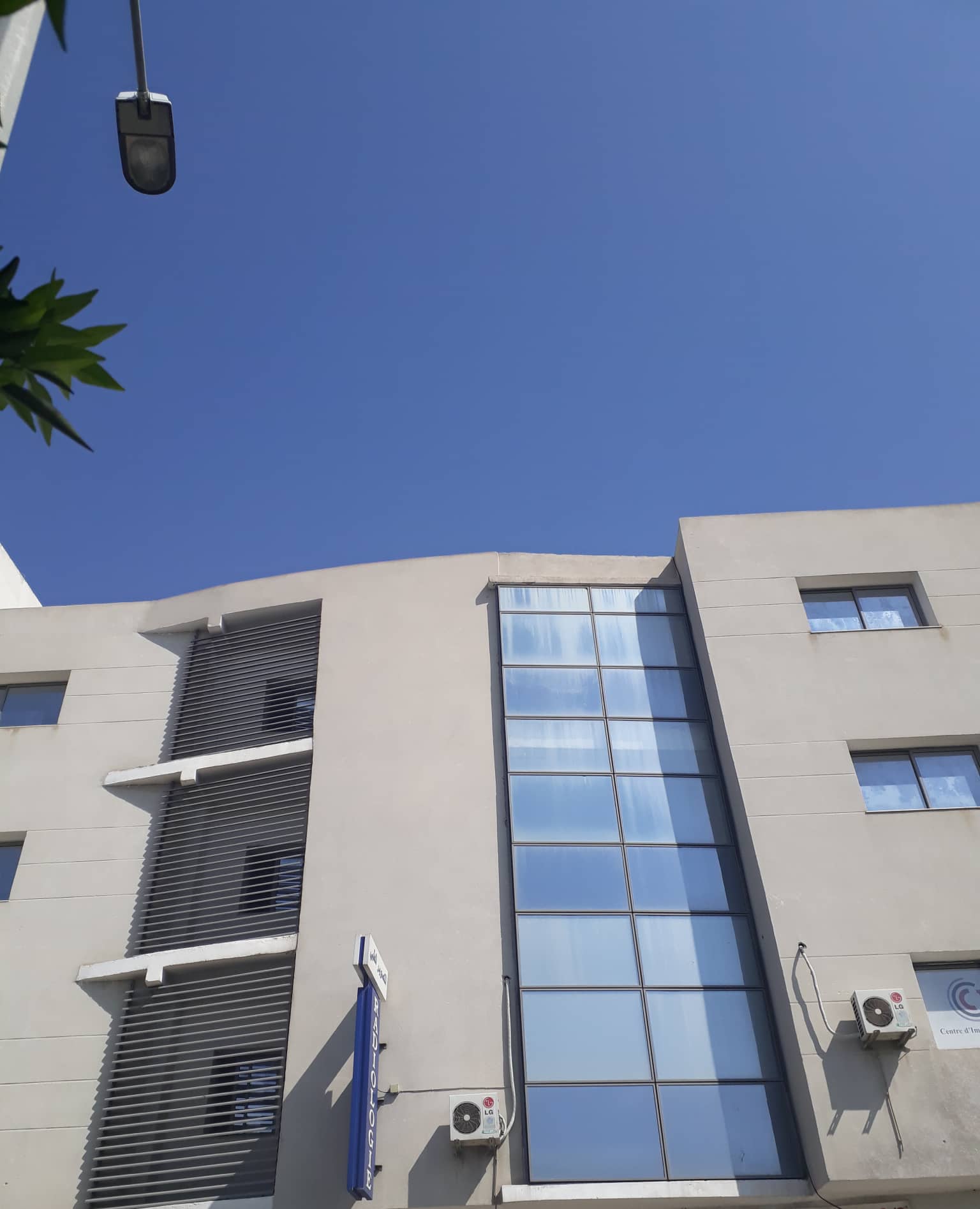 À vendre une maison S+3 situé à KELIBIA 27246313 