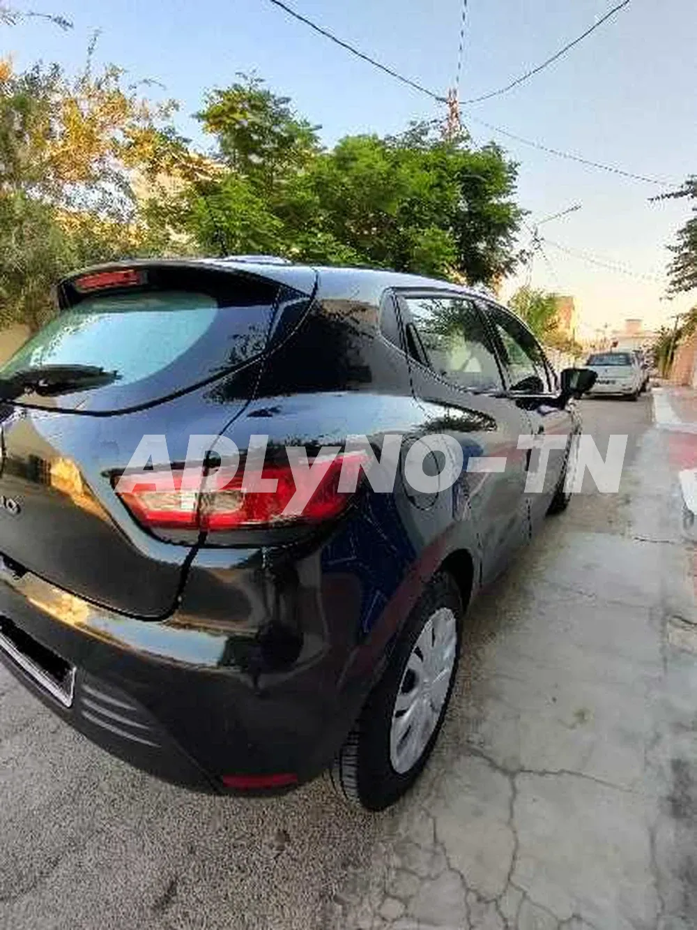 Clio تسجيل أول en parfait état à gabes - Photo 7
