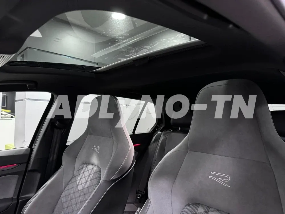 Golf 8 importée de Allemagne 1,5 eTSI avec 4 cylindres Tu 246 à Tunis - Photo 5