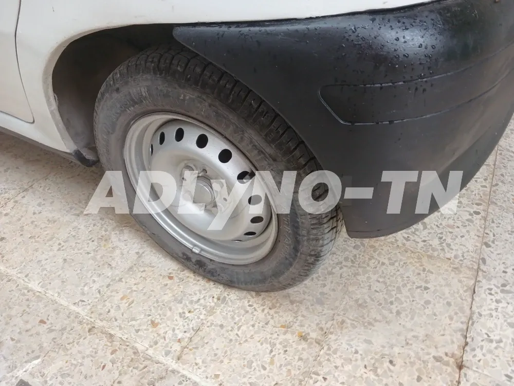 FIAT PUNTO S A VENDRE à Tunis - Photo 8