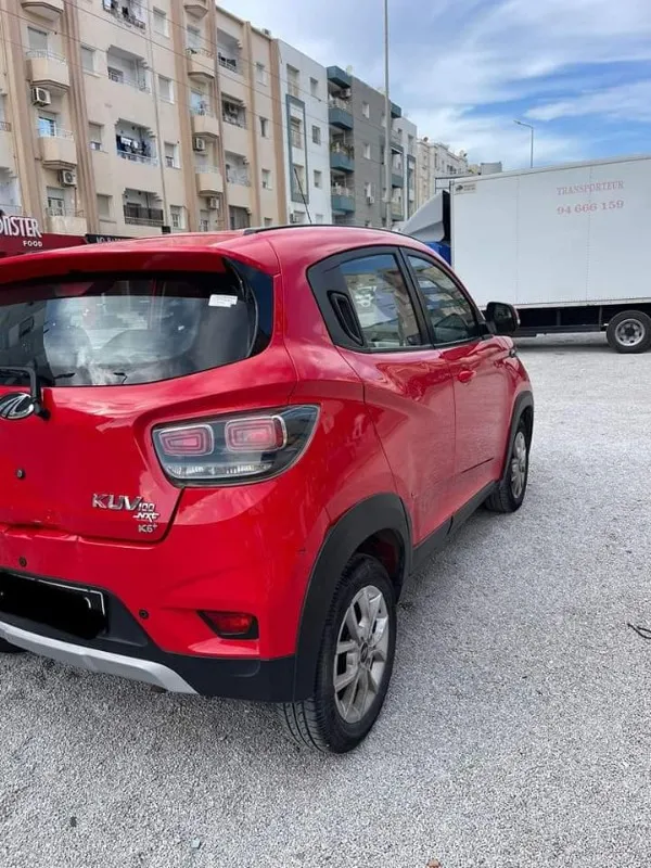 Mahindra KUV 100 Essence 2019 à Jendouba - Photo 2