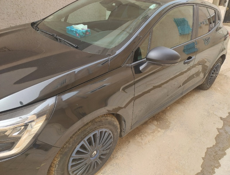 Renault Clio Essence 2023 à Tunis - Photo 4