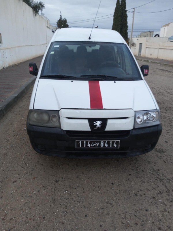 Peugeot Expert Diesel 2004 à Mahdia - Photo 3