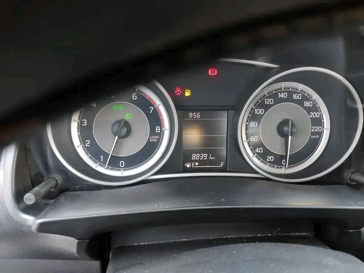 SUZUKI DZIRE PREMIÈRE MAIN EN ÉTAT NEUF à Bizerte - Photo 4