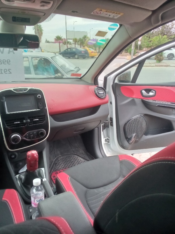 Renault Clio Essence 2016 à Tunis - Photo 1