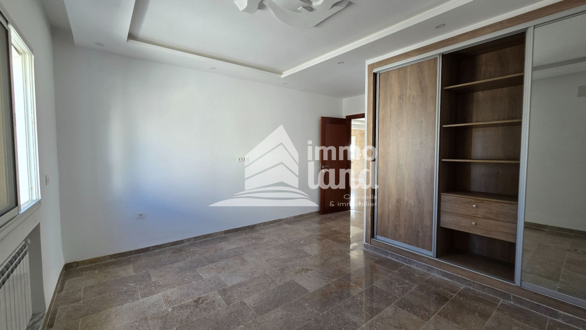    Appartement s3 avec terr à Tunis - Photo 4