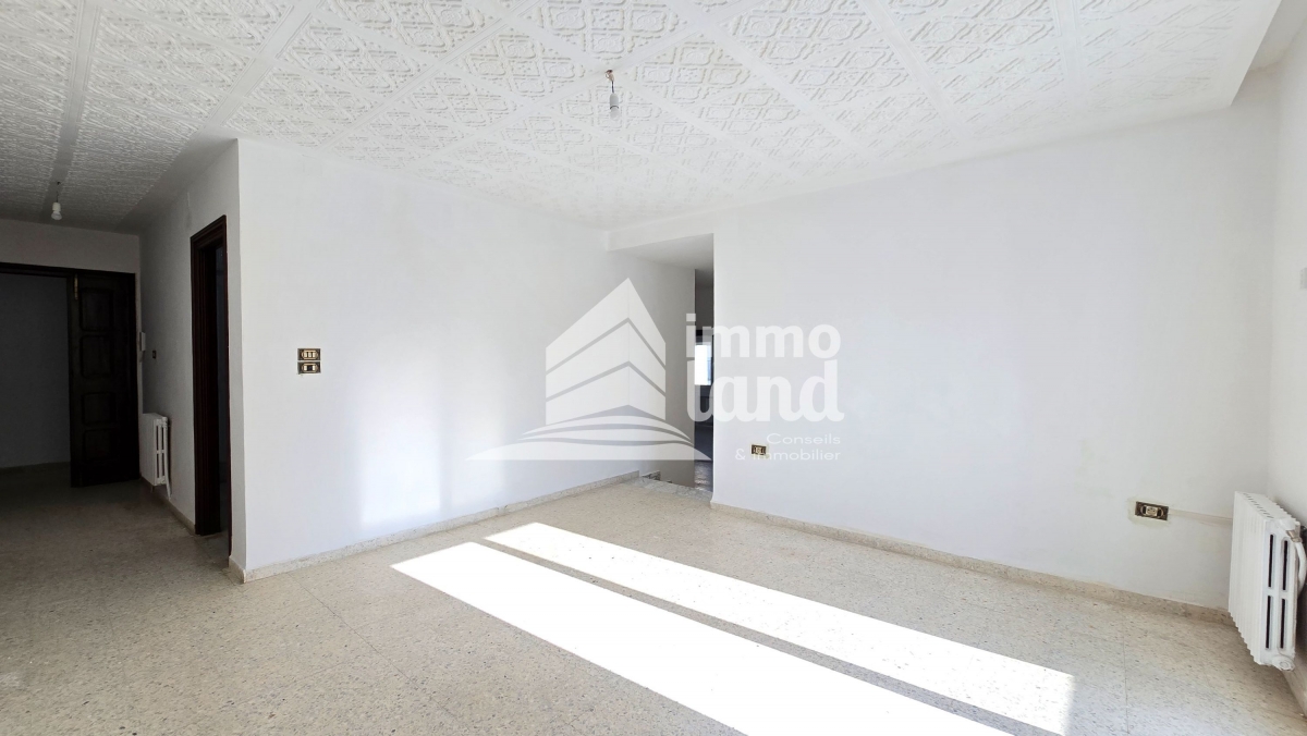    Etage de villa s3 à la m à Tunis - Photo 2