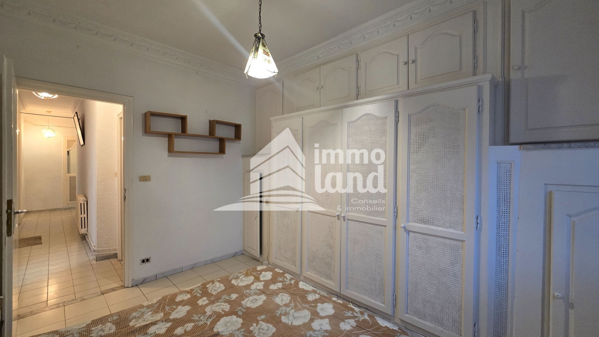 Résidence dispose de 11 Appartements à Chatt Mariem, Prés de la Mer